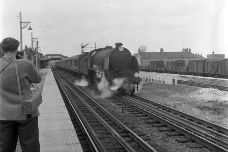 BR(S) King Arthur class 30768 'Sir Balin' at Sittingbourne Station, Kent with the down "Kentish Belle" circa 1959 - D. Esau [155801]