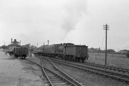 BR(S) C class 31716 at Cliffe Station, Kent with a Gravesend Central to Allhallows - on - Sea service on Saturday 30 Sep 1961 - D. Esau [155911]