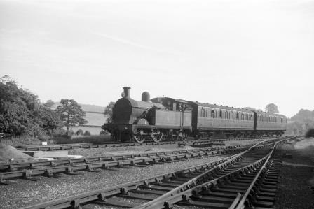 BR(S) H class 31177 at Brasted, Kent with a Dunton Green - Westerham service on Wednesday 17 Aug 1960 - D. Esau [155952]