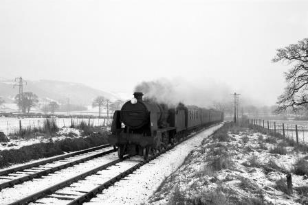 BR(S) U class 31790 near Betchworth, Surrey with a Redhill to Reading service on Monday 28 Dec 1964 - D. Esau [156149]
