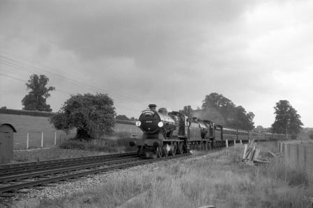 BR(S) L1 class 31786 & BR(S) D1 class 31749 near Wateringbury, Kent with the "LCGB The South Eastern Limited" on Sunday 11 Jun 1961 - D. Esau [156190]