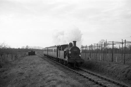 BR(S) H class 31543 near Paddock Wood, Kent with a Paddock Wood - Hawkhurst service on Saturday 18 Mar 1961 - D. Esau [156205]
