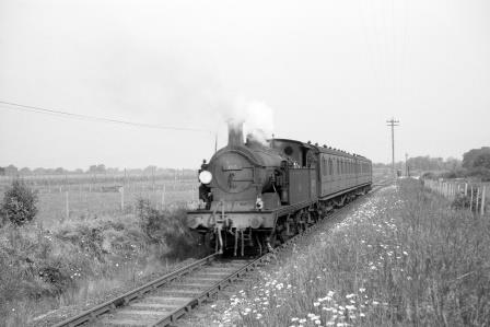 BR(S) H class 31177 near Paddock Wood, Kent with a Hawkhurst - Paddock Wood service on Saturday 03 Jun 1961 - D. Esau [156220]