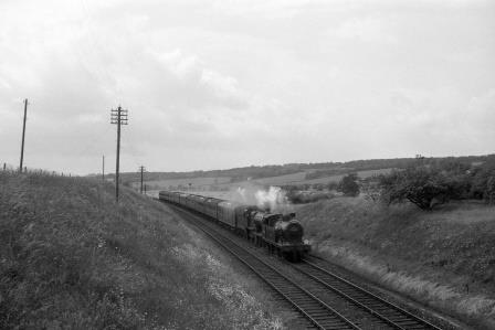 BR(S) H class 31308 & BR(S) D1 class 31749 near Etchingham, East Sussex with the "LCGB The South Eastern Limited" on Sunday 11 Jun 1961 - D. Esau [156259]