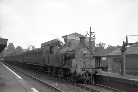 BR(S) R class 31666 at Tunbridge Wells West Station, Kent with an Oxted service on Thursday 18 Aug 1955 - D. Esau [156289]