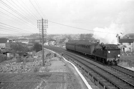 BR(S) H class 31521 near Tonbridge, Kent with a Tonbridge - Oxted service circa 1959 - D. Esau [156296]