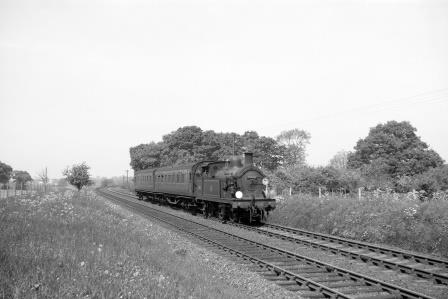 BR(S) H class 31161 near Edenbridge Town, Kent with an Oxted - Tunbridge Wells West service on Saturday 13 May 1961 - D. Esau [156315]