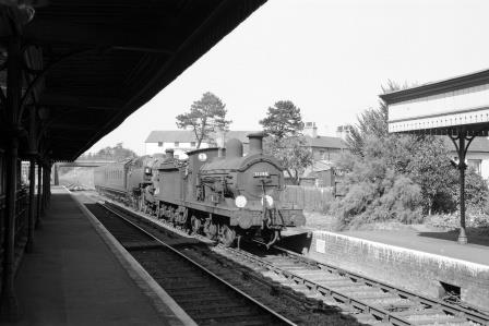 BR(S) C class 31280 at Hailsham Station, East Sussex with a Train for Eastbourne on Thursday 31 Aug 1961 - D. Esau [156397]