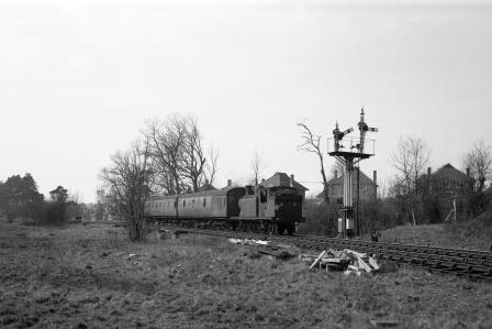 BR(S) E4 class 32474 at East Grinstead High Level, West Sussex with a Three Bridges to East Grinstead service on Saturday 17 Mar 1962 - D. Esau [156433]