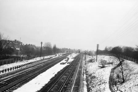 New Malden Station, Greater London circa 1960 - D. Esau [156711]