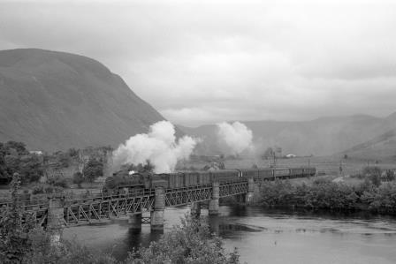 BR(Sc) 4MT class near Banvie, Scotland with a Fort William to Glasgow on Thursday 27 Jul 1961 - D. Esau [156741]