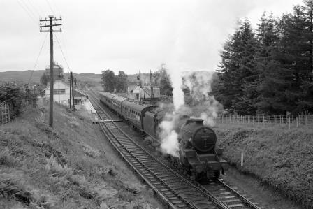 BR(M) 5MT class 45468 at Taynuilt Station, Scotland on Tuesday 25 Jul 1961 - D. Esau [156767]