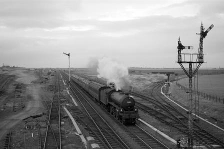 BR(E) B1 class 61239 at Miller Hill, Scotland with a Southbound Waverley route stopping service on Monday 31 Jul 1961 - D. Esau [156801]