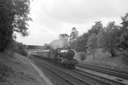 BR(W) Hall class 4930 'Hagley Hall' at Sonning Cutting, Berkshire with an up Express service on Saturday 26 Aug 1961 - D. Esau [156863]