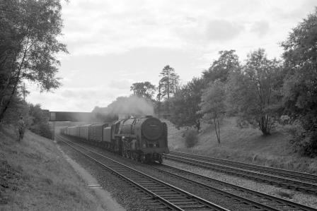 BR Britannia class 70016 'Ariel' at Sonning Cutting, Berkshire with an up Parcels service on Saturday 26 Aug 1961 - D. Esau [156867]