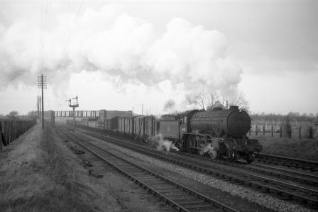 BR(E) K3 class 61804 at Haddenham, Buckinghamshire with an up Freight service on Saturday 14 Jan 1961 - D. Esau [156916]