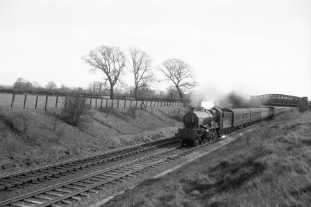BR(W) Castle class near Haddenham, Buckinghamshire with a Paddington to Birmingham on Saturday 11 Mar 1961 - D. Esau [156927]