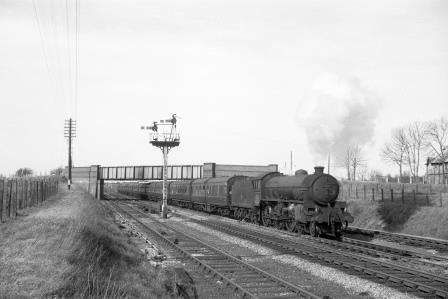 BR(E) B1 class 61028 'Umseke' at Haddenham, Buckinghamshire with an up Hockey Special service on Saturday 11 Mar 1961 - D. Esau [156932]