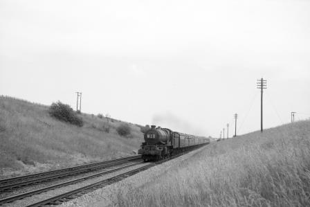BR(W) King class near Haddenham, Buckinghamshire with a Paddington - Birmingham service on Saturday 01 Jul 1961 - D. Esau [156971]