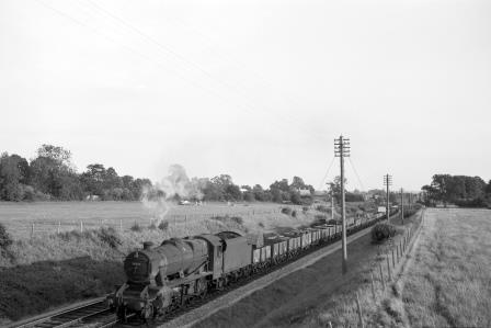 BR(M) 8F class 48336 at Moreton-in-Marsh, Gloucestershire with a Freight to Worcester on Wednesday 28 Aug 1963 - D. Esau [157183]