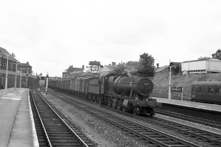 BR(W) 2800 class 3837 at Newbury Station, Berkshire with an up Freight service on Friday 21 Jun 1963 - D. Esau [157265]