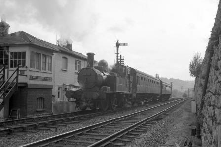 BR(W) 1400 class 1424 at St. Mary's Crossing Halt, Gloucestershire with a Local for Gloucester on Saturday 19 May 1962 - D. Esau [157295]