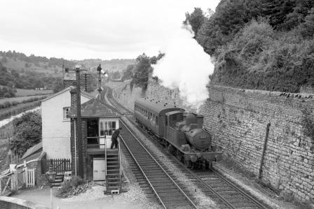 BR(W) 1400 class 1455 at St. Mary's Crossing Halt, Gloucestershire with a Local for Chalford on Wednesday 21 Aug 1963 - D. Esau [157304]