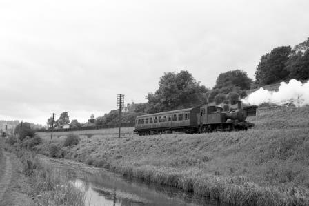 BR(W) 1400 class 1455 at St. Mary's Crossing Halt, Gloucestershire with a Local for Gloucester on Wednesday 21 Aug 1963 - D. Esau [157305]