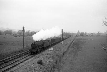 BR(M) 8F class 48110 at Eye, Suffolk with a Northbound Freight on Saturday 08 Apr 1961 - D. Esau [157349]