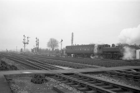 Princes Risborough, Buckinghamshire with a service to Aylesbury on Saturday 14 Jan 1961 - D. Esau [157395]