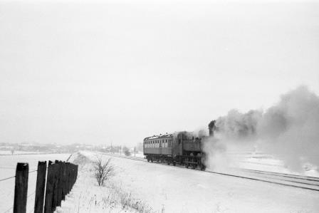 Near Saunderton, Buckinghamshire with a service to Princes Risborough on Monday 01 Jan 1962 - D. Esau [157404]