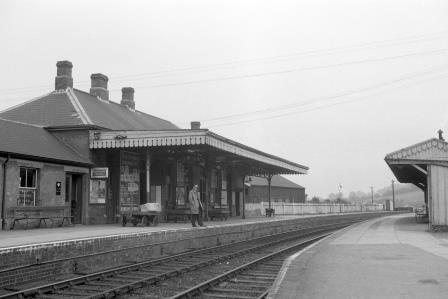 Marlborough Station, Wiltshire on Saturday 20 May 1961 - D. Esau [157543]