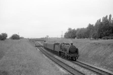 BR(W) U class at Andover Junction, Hampshire with a service from Swindon Town on Saturday 17 Jun 1961 - D. Esau [157557]