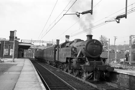 BR(M) 4P class 42099 at Tring Station, Hertfordshire with an up Local service on Thursday 26 Mar 1964 - D. Esau [157816]