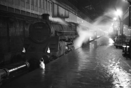 BR Std 5MT class 73066 at Marylebone Station, Greater London with the up "South Yorkshireman" on Saturday 02 Jan 1960 - D. Esau [157932]