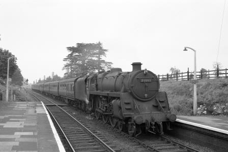BR Std 5MT class 73093 at Droitwich Spa Station, Worcestershire with a service to Worcester in the 1960s - D. Esau [157965]