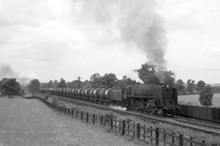 BR(M) 9F class at Lickey Incline, Worcestershire with a Northbound Esso Tanks in the 1960s - D. Esau [158000]