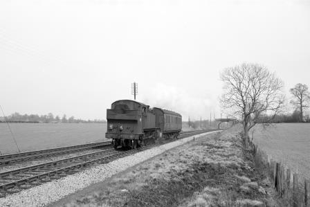 BR(M) 6100 class with a Local in the 1960s - D. Esau [158049]