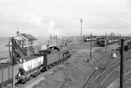 BR(E) Q6 class 63362 at North Blyth, Caithness with a Coal train from Ashington Colliery circa 13 Jun 1965 - D. Esau [158337]