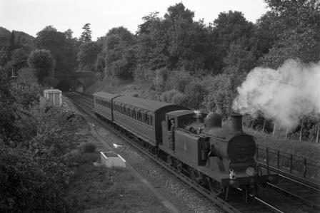 BR(S) D3 class 32380 at Ferry Lane Bridge between Peasmarsh Junction and Guildford, Surrey with a Horsham - Guildford service circa 1952 - C.A.K. Saunders [159071]