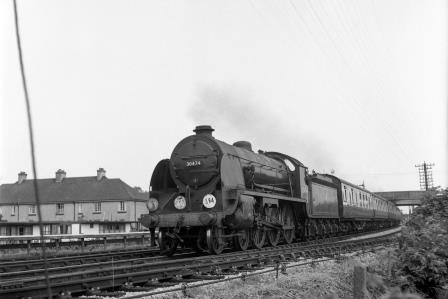 BR(S) H15 class 30474 leaving Cosham, Hampshire with a Portsmouth Harbour - Wolverhampton service on Saturday 25 Jun 1955 - J.H.W. Kent [200104]