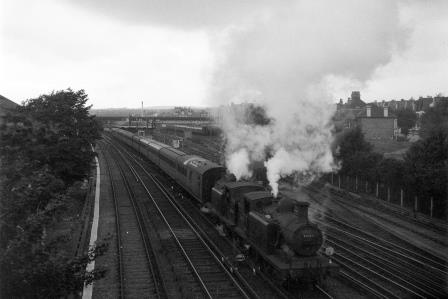 BR(S) E4 class 32503 & BR(S) E4 class 32484 east of Hove, East Sussex with a Lancing - Brighton workers train "Lancing Belle" on Thursday 01 Sep 1960 - J.H.W. Kent [200596]
