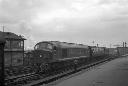 BR Class 45 D90 at Derby Midland Station, Derbyshire with a Northbound Passenger on Good Friday 31 Mar 1961 - J.H.W. Kent [200615]