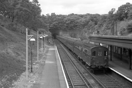 BR(S) Class 203 1035 at Elmstead Woods Station, Greater London with the 1.20pm Charing Cross - Hastings service on Saturday 10 Jun 1961 - J. Scrace [233031]