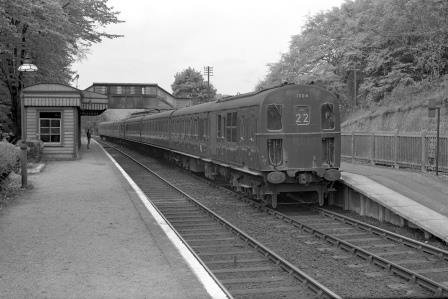 BR(S) Class 207 1304 at Woldingham Station, Greater London with the 1.09pm Victoria - Tunbridge Wells West service on Saturday 18 May 1963 - J. Scrace [233085]