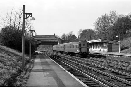 BR(S) Class 207 1303 at Honor Oak Park Station, Greater London with the 9.39am East Grinstead - Victoria service on Sunday 20 Apr 1969 - J. Scrace [233139]