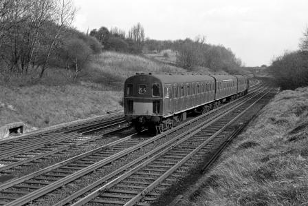 BR(S) Class 207 1317 at Honor Oak Park, Greater London with the 10.09am Victoria - East Grinstead service on Saturday 19 Apr 1969 - J. Scrace [233140]