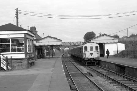 BR(S) Class 205 1126 at Swanwick Station, Hampshire with the 8.50am Southampton - Portsmouth & Southsea service on Thursday 21 Aug 1969 - J. Scrace [233173]