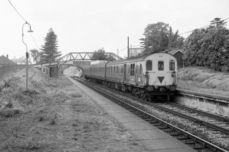 BR(S) Class 205 1123 at Sholing Station, Hampshire with the 1.55pm Southampton - Portsmouth & Southsea service on Tuesday 25 Jul 1972 - J. Scrace [233239]