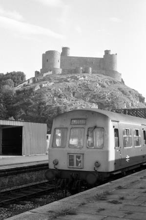 BR(W) Class 101 M 56349 at Harlech Station, Gwynedd with the 4.18pm Machynlleth - Pwllheli service on Wednesday 23 Aug 1972 - J. Scrace [233253]